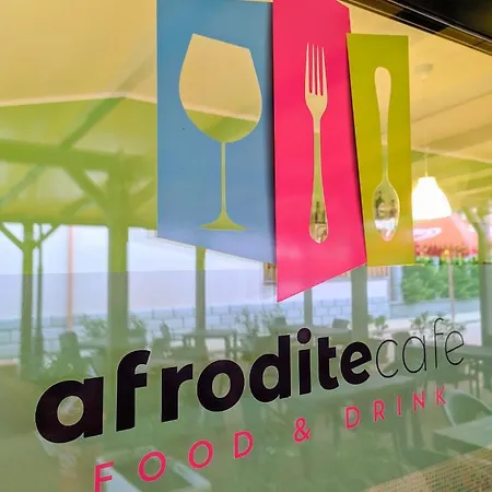 Afrodite מלון דירות